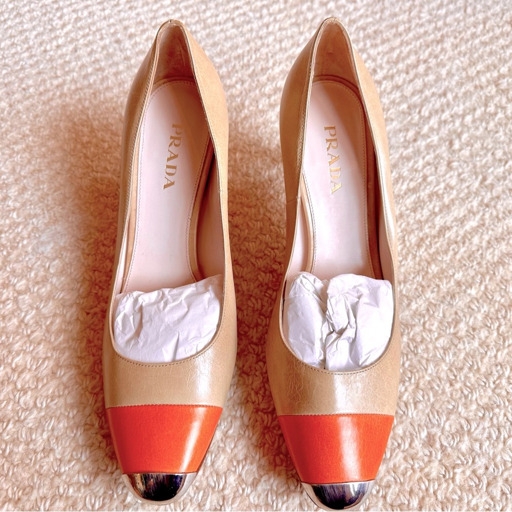 Prada two tone pumps, Never Worn, Orange, Beige. Metal accents, size 9